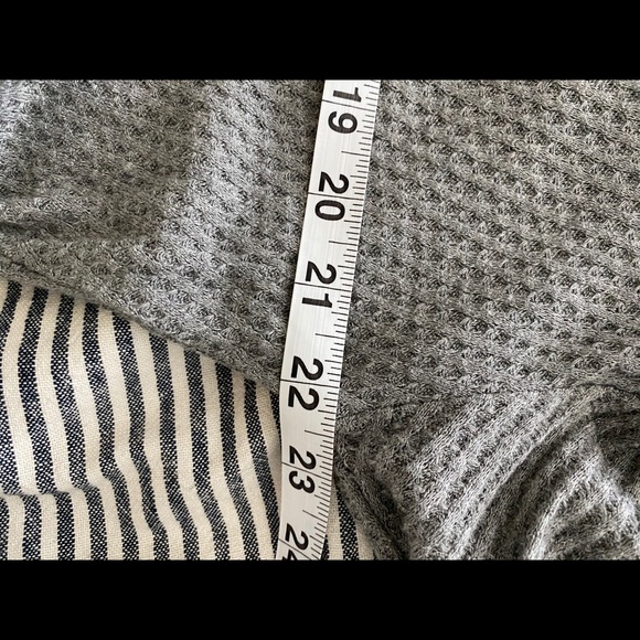 FUN & FLATTERING FREE PEOPLE top! Like NEW💃 - Picture 8 of 8